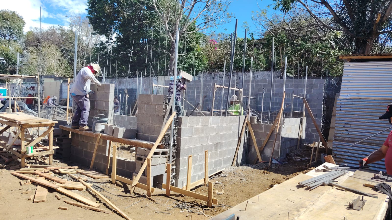 Construcción de paredes con bloques de concreto