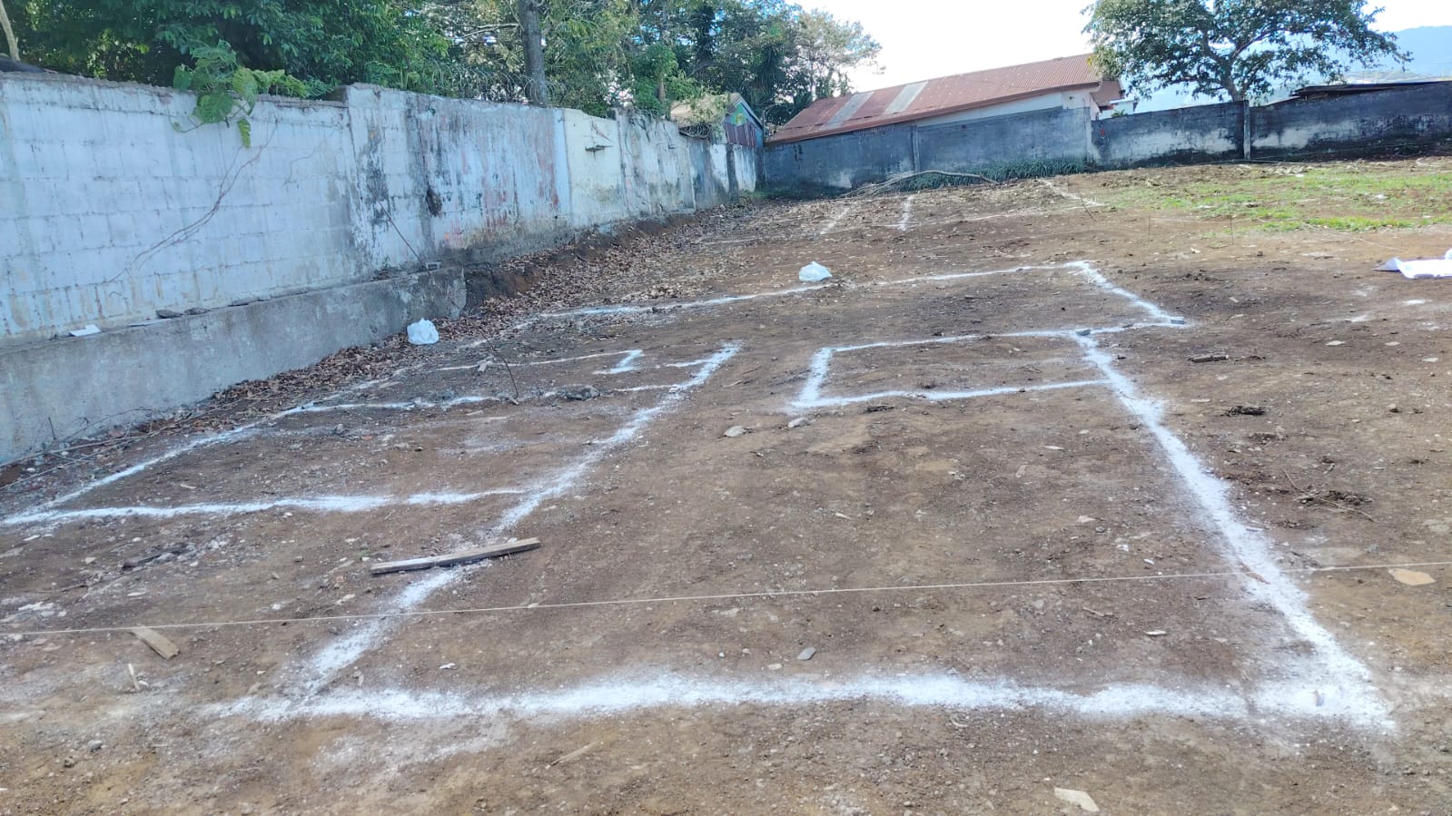 Trazado de cimientos para nueva construcción